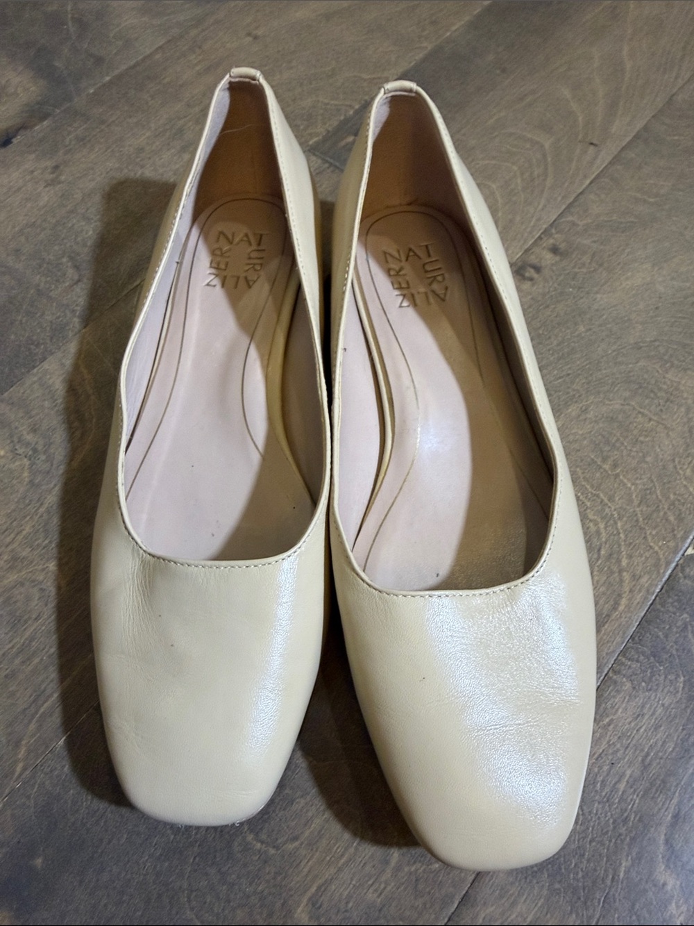 Naturalizer Cream Square-Toe Leather Flats
